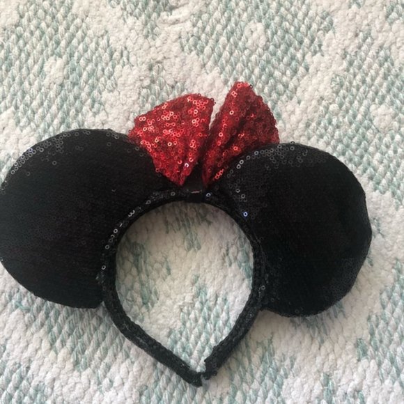 Minnie Mouse Graduation Ears